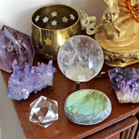 The Healing Properties of the Wiccan Black Crystal Mirror